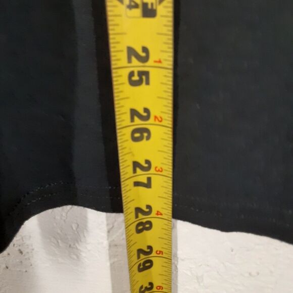 Hy-Vee Adult Mens Size M T-Shirt 2021 NTT Indycar Series Schedule Racing Tee - Picture 7 of 7